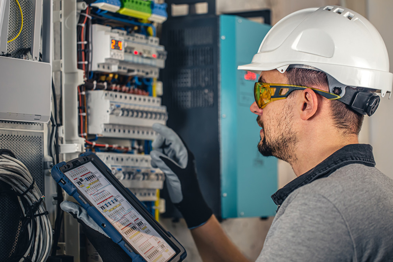 Industrie und Gewerbe bei Elektro-Wiesener MD GmbH in Magdeburg