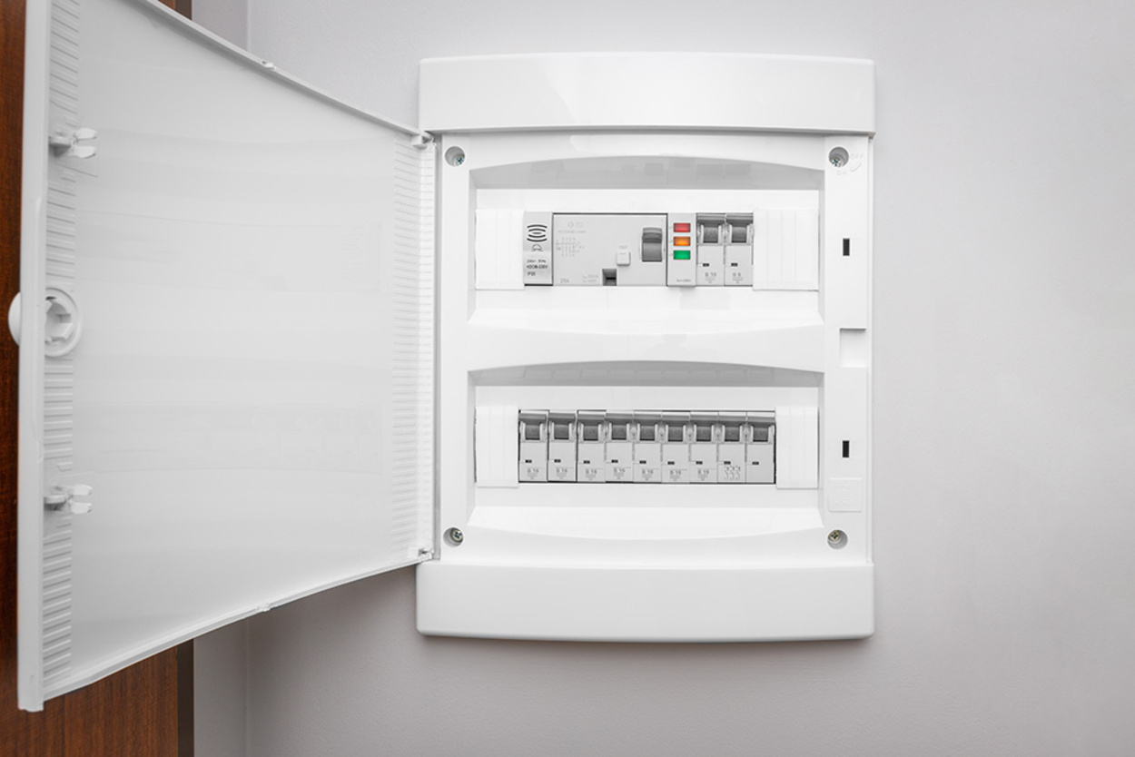 Über­spannungs­schutz bei Elektro-Wiesener MD GmbH in Magdeburg