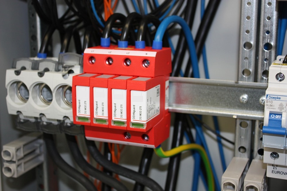 U berspannungsschutz bei Elektro-Wiesener MD GmbH in Magdeburg